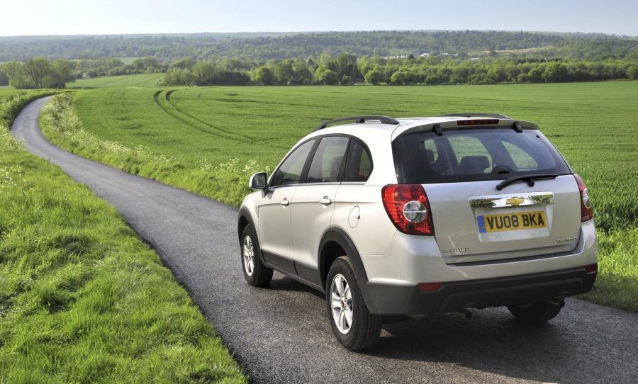  Chevrolet Captiva 2.0LS VCDi 2008 года  (фото 3 из 9)